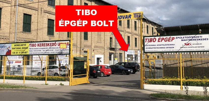 A TIBO ÉPGÉP Bolt bejárata a TIBO Kereskedő Udvaron belül