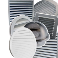 Kültéri esővédő rácsok és zsaluk